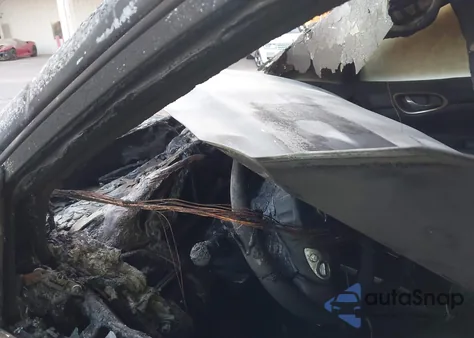 2016 Nissan Sentra Sr z USA, uszkodzony, nr VIN 3N1AB7AP3GY263315